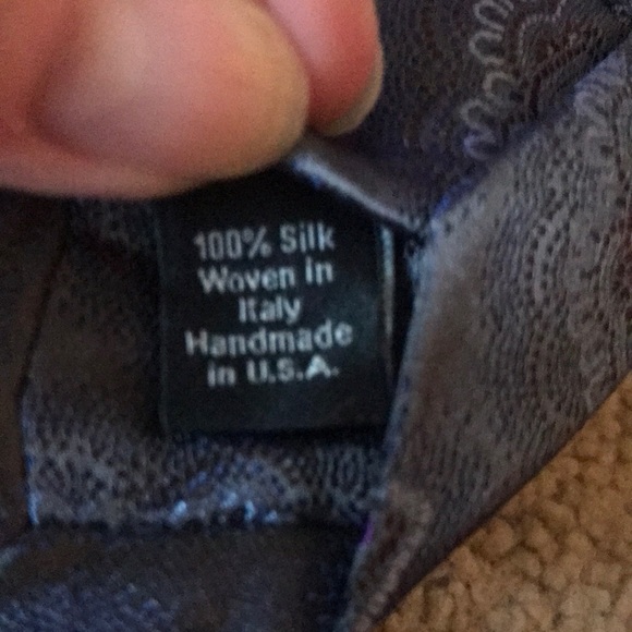 DAVID DONAHUE Medallion Print SILK TIE *Handmade* - Picture 6 of 7